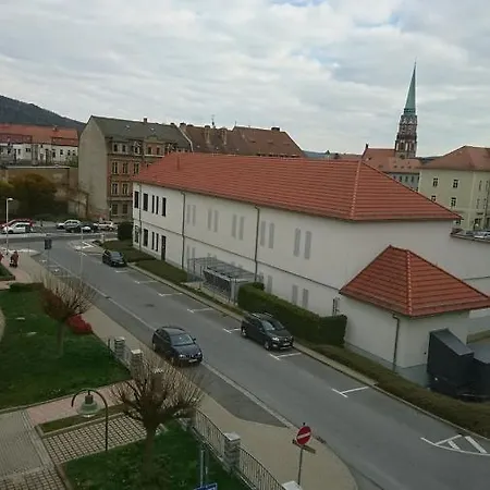 Ferienwohnungapartment Loebau, Stadt- Und Messenah *